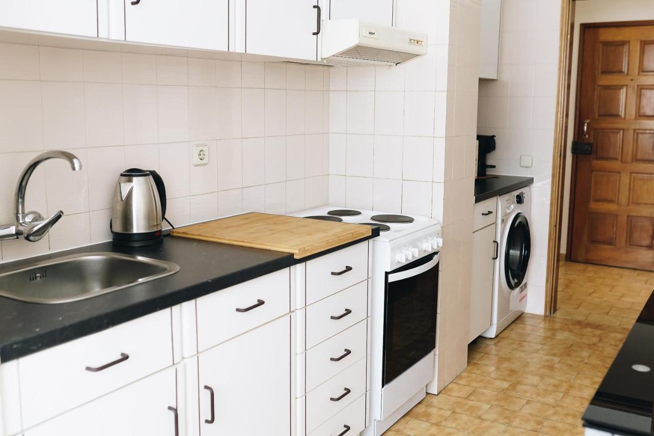 Appartamento Host Wise - Sweet & Sunny Flat - Ace Location Quarteira Esterno foto