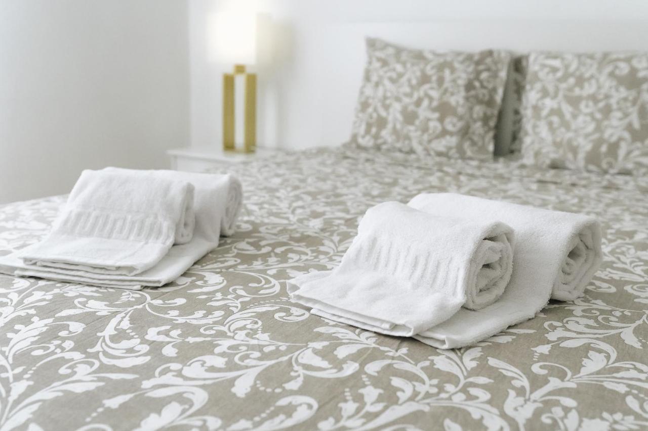 Appartamento Host Wise - Sweet & Sunny Flat - Ace Location Quarteira Esterno foto