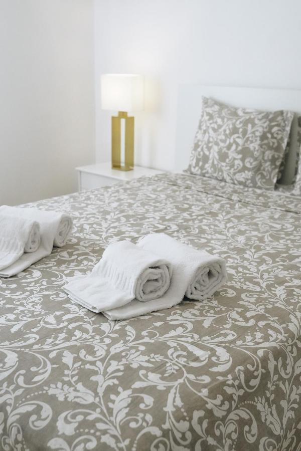 Appartamento Host Wise - Sweet & Sunny Flat - Ace Location Quarteira Esterno foto
