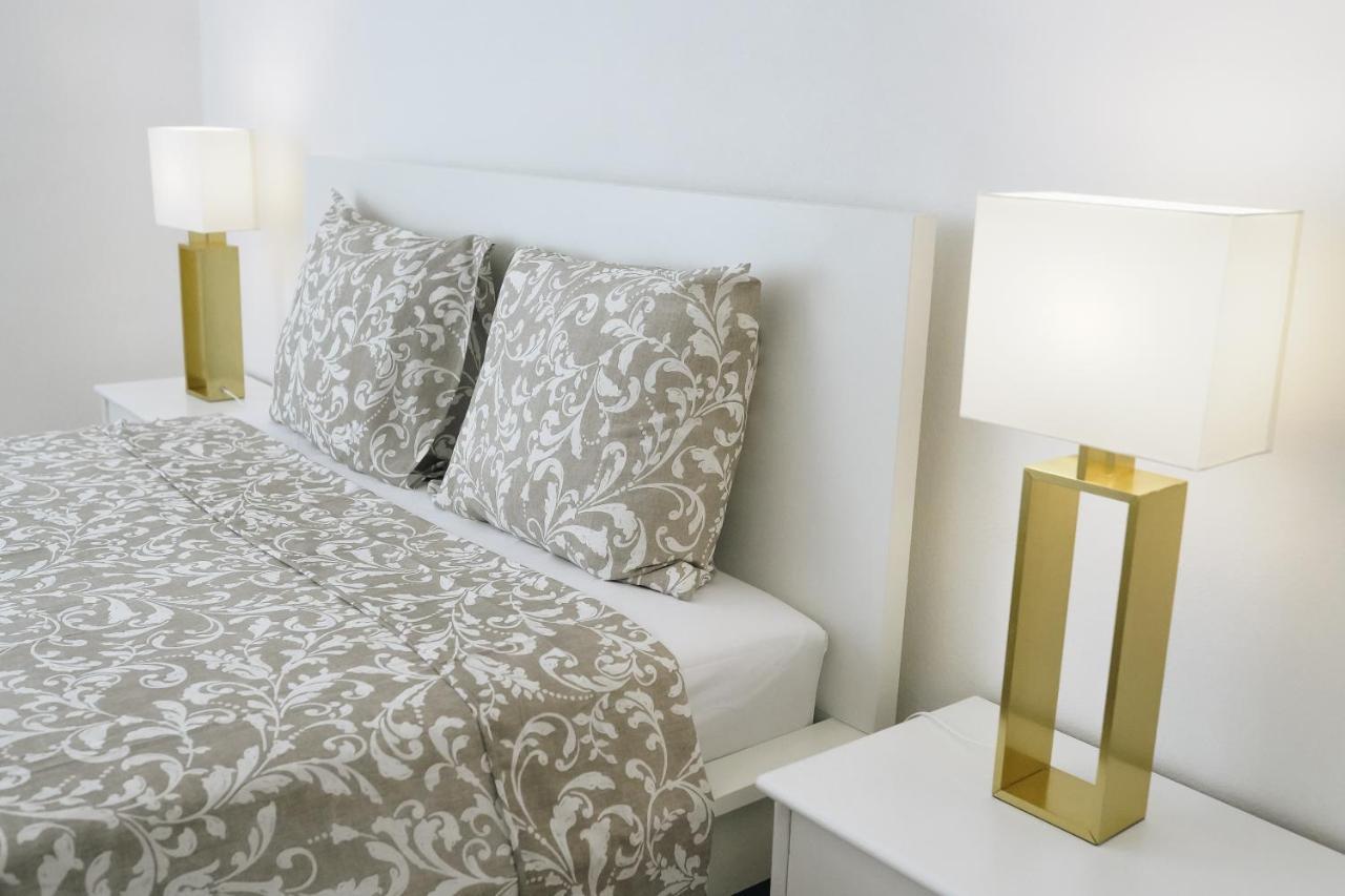 Appartamento Host Wise - Sweet & Sunny Flat - Ace Location Quarteira Esterno foto