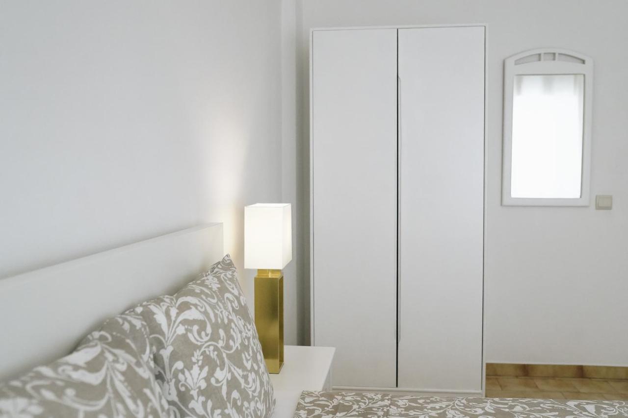 Appartamento Host Wise - Sweet & Sunny Flat - Ace Location Quarteira Esterno foto