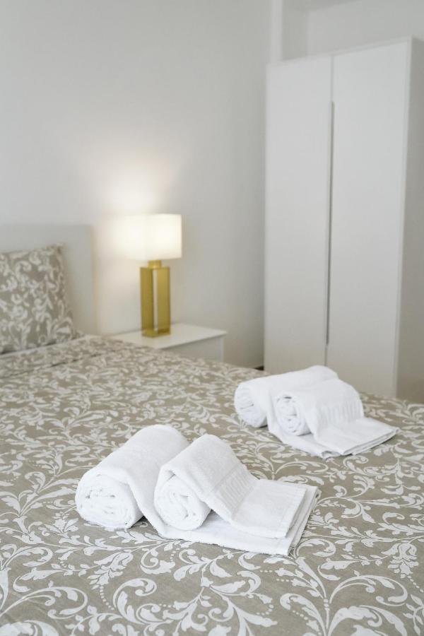 Appartamento Host Wise - Sweet & Sunny Flat - Ace Location Quarteira Esterno foto