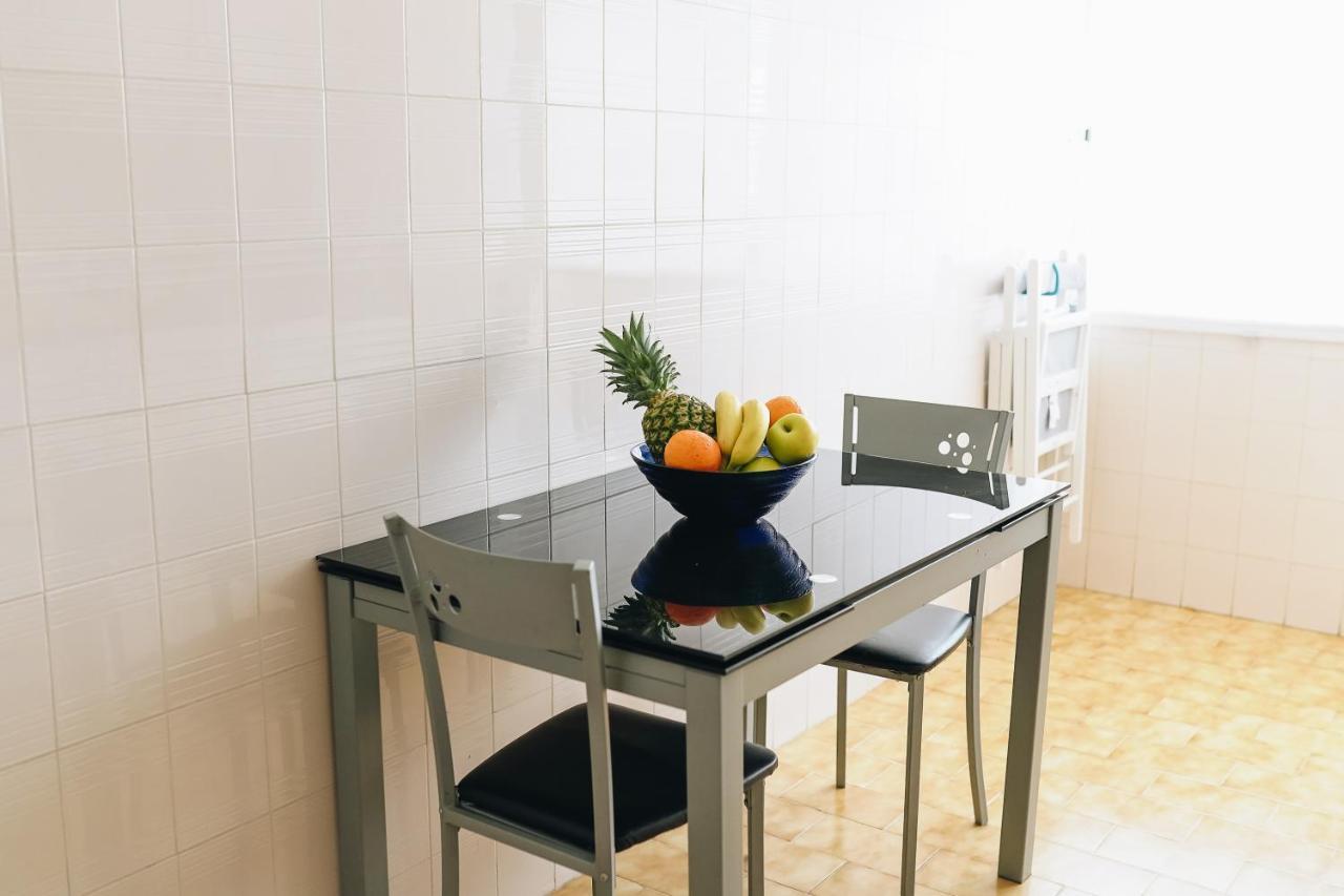 Appartamento Host Wise - Sweet & Sunny Flat - Ace Location Quarteira Esterno foto