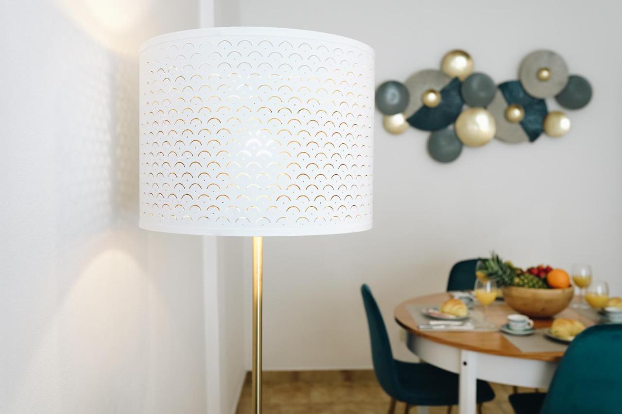 Appartamento Host Wise - Sweet & Sunny Flat - Ace Location Quarteira Esterno foto