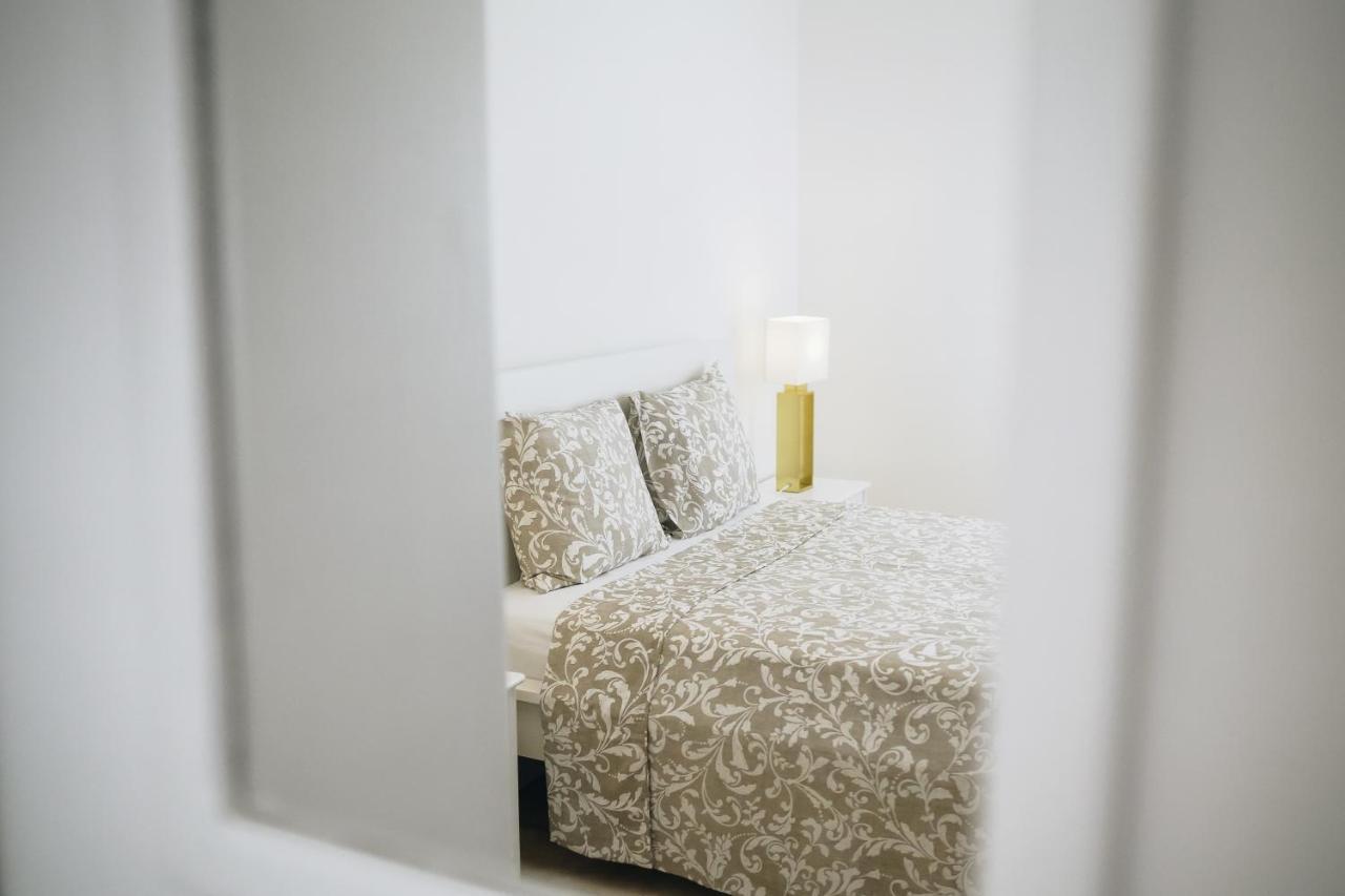 Appartamento Host Wise - Sweet & Sunny Flat - Ace Location Quarteira Esterno foto